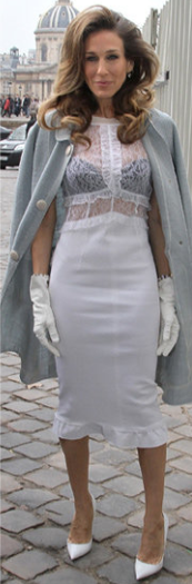 Sarah Jessica Parker wears pointed toe shoes